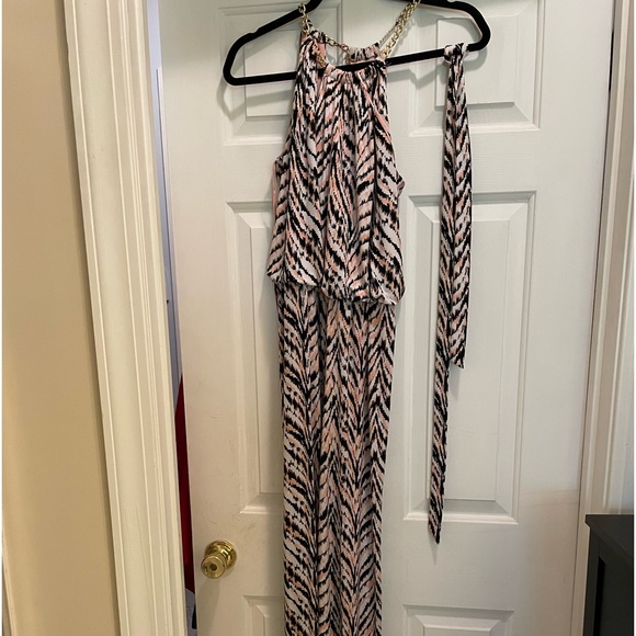 XS pants jumpsuit. - Picture 2 of 5